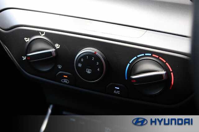 Hyundai BAYON 1.0 TGDi 48V MHEV SE Connect 5dr Intense Blue