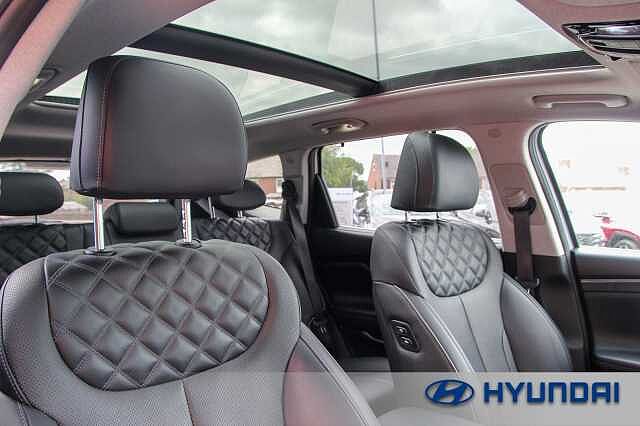 Hyundai SANTA FE 1.6 TGDi Plug-in Hybrid Ultimate 5dr 4WD Auto