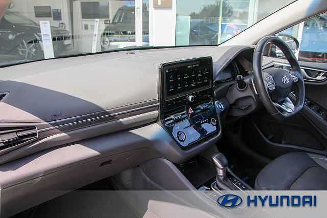 Hyundai IONIQ 1.6 GDi Hybrid Premium SE 5dr DCT