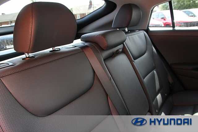 Hyundai IONIQ 1.6 GDi Hybrid Premium SE 5dr DCT