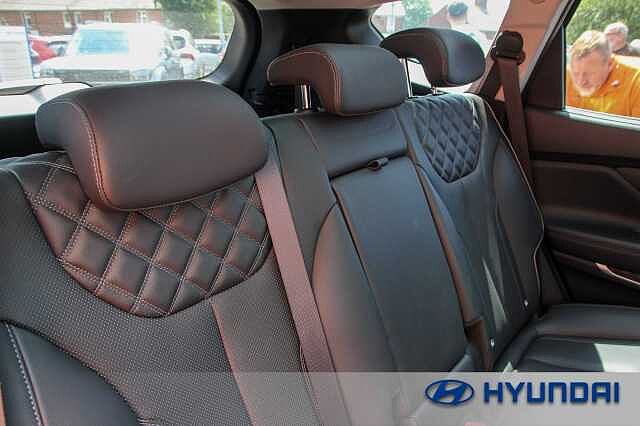 Hyundai SANTA FE 1.6 TGDi Hybrid Ultimate 5dr 4WD Auto