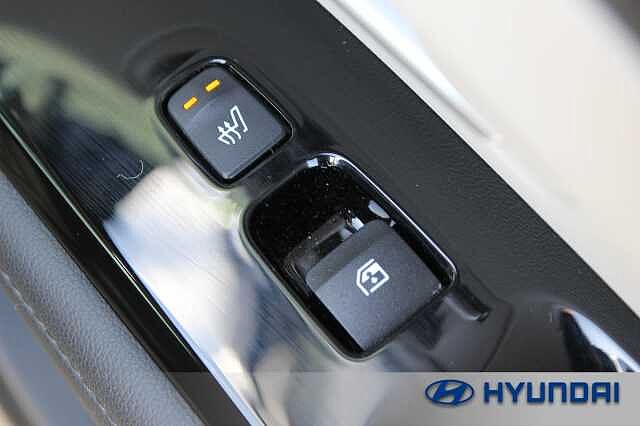 Hyundai TUCSON 1.6 TGDi Hybrid 230 Ultimate 5dr 2WD Auto Abyss Black
