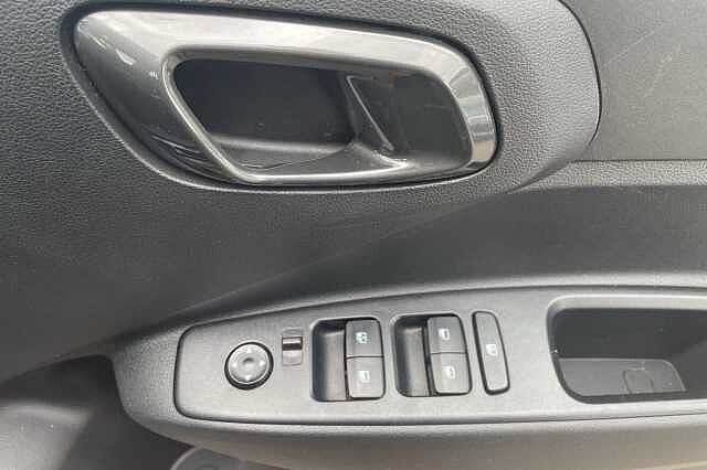 Hyundai i10 Advance [Nav] 1.0 MPi (63ps)