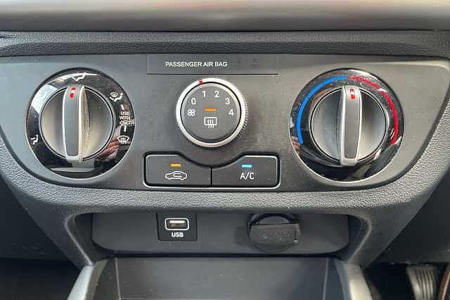 Hyundai i10 Premium 1.2 MPi (84ps)