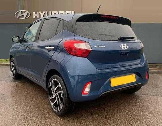 Hyundai i10 Premium [Nav] 1.2 MPi (79ps)