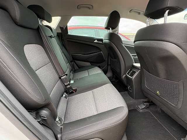 Hyundai TUCSON SE Nav 1.6 CRDi MHEV (115ps) Silver