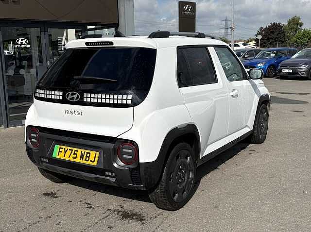 Hyundai INSTER Cross Electric 49kWh EV (115ps)