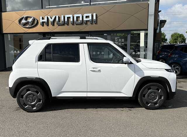 Hyundai INSTER Cross Electric 49kWh EV (115ps)