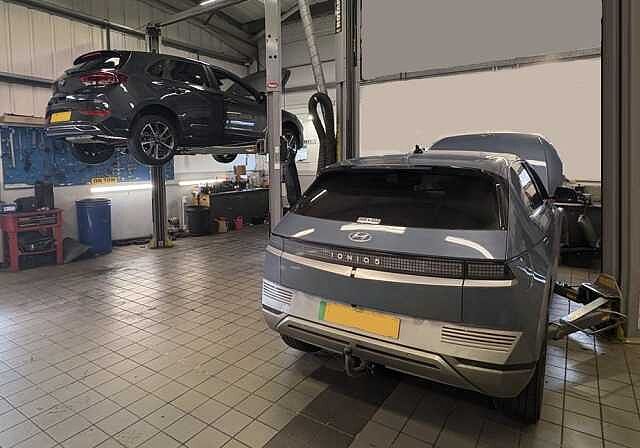 Hyundai I20 Premium Nav 1.2 MPi  (84ps) Stardust Grey