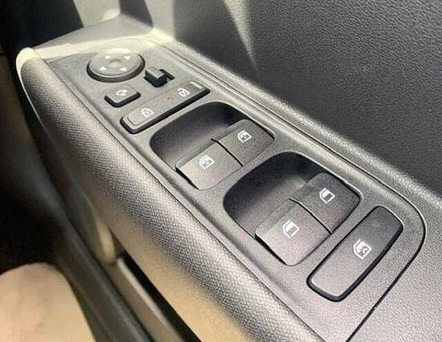 Hyundai Inster 02 49kWh EV (115ps)