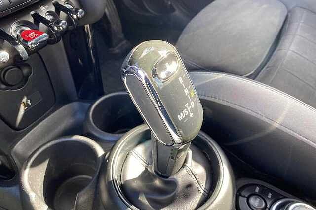MINI Mini Cooper Sport 1.5L B38 (136ps)