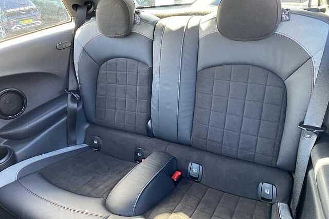 MINI Mini Cooper Sport 1.5L B38 (136ps)