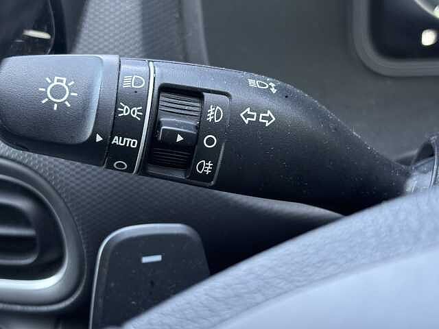 Hyundai KONA Premium Hybrid 1.6 GDi HEV (141ps)