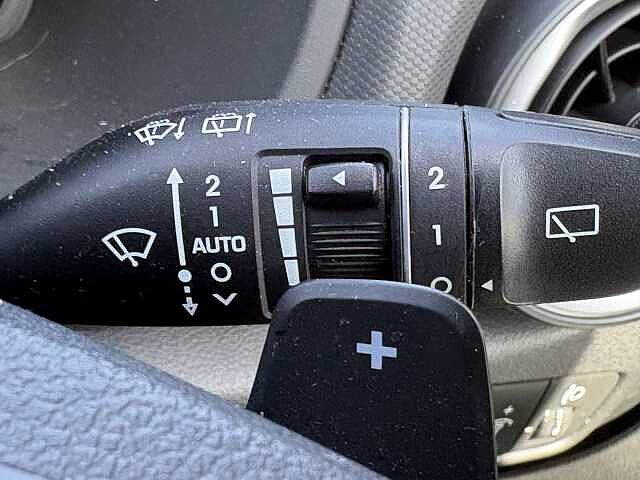 Hyundai KONA Premium Hybrid 1.6 GDi HEV (141ps)