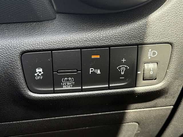 Hyundai KONA Premium Hybrid 1.6 GDi HEV (141ps)