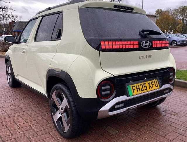 Hyundai Inster 02 Electric 49kWh EV (115ps)