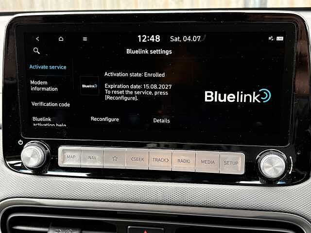 Hyundai KONA Premium Electric 64kWh EV (204ps) Atlas White