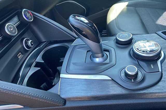 Alfa Romeo Stelvio Super 2.2 JDTm (190ps)