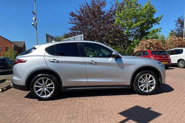Alfa Romeo Stelvio Super 2.2 JDTm (190ps)