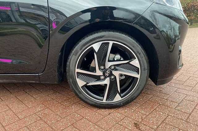 Hyundai i10 Premium [Nav] 1.2 MPi (79ps)