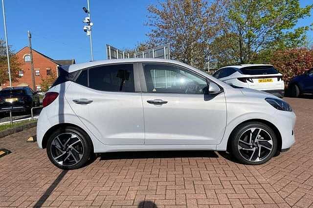 Hyundai i10 Premium [Nav] 1.2 MPi (79ps)