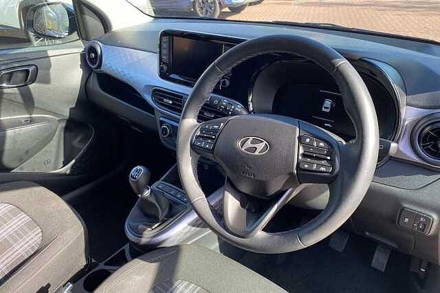 Hyundai i10 Premium [Nav] 1.2 MPi (79ps)