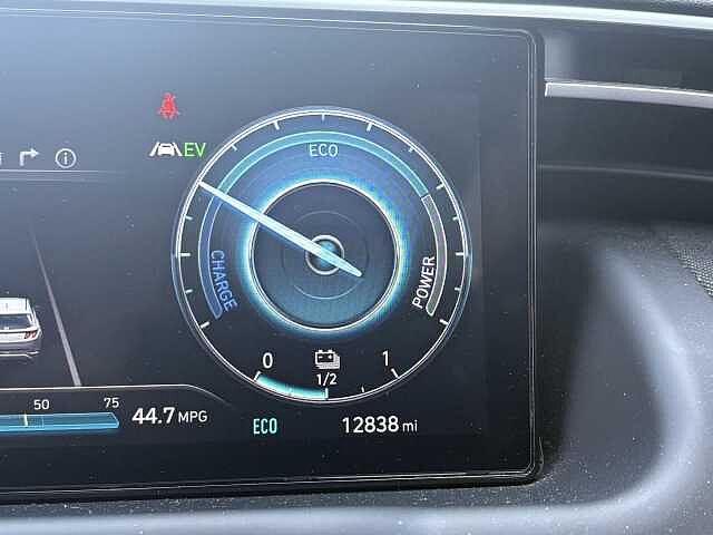 Hyundai TUCSON Premium Hybrid 1.6 T-GDi HEV (230ps)
