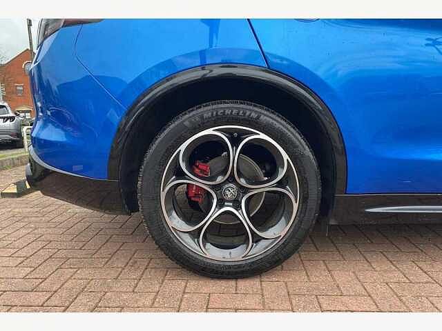 Alfa Romeo Stelvio Veloce 2.2 JDTm AWD (210ps)