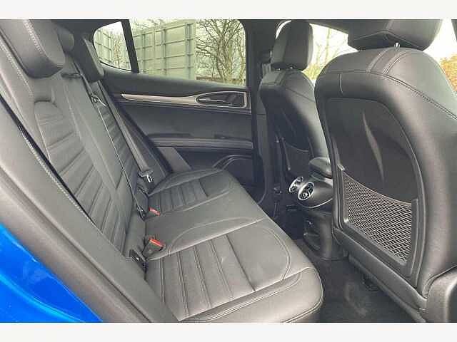 Alfa Romeo Stelvio Veloce 2.2 JDTm AWD (210ps)