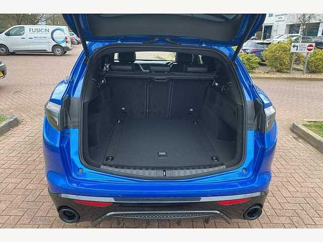 Alfa Romeo Stelvio Veloce 2.2 JDTm AWD (210ps)