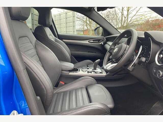 Alfa Romeo Stelvio Veloce 2.2 JDTm AWD (210ps)