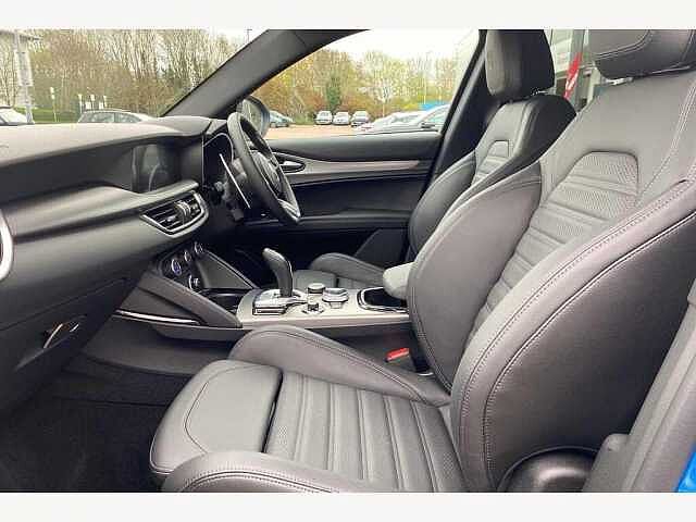 Alfa Romeo Stelvio Veloce 2.2 JDTm AWD (210ps)