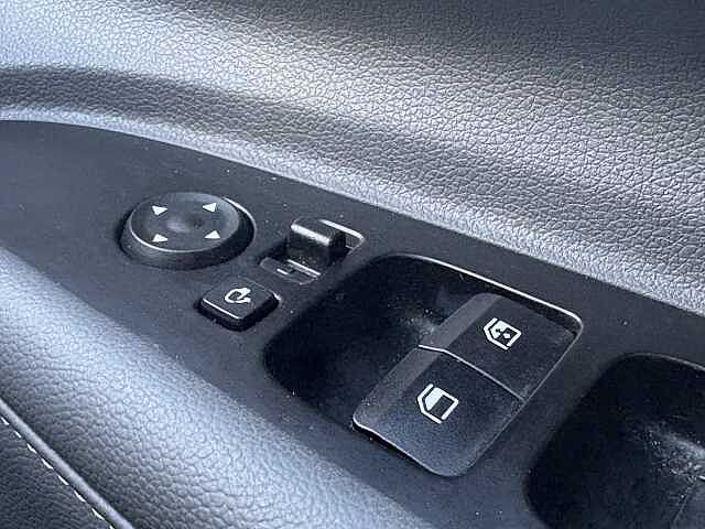 Hyundai BAYON Ultimate 1.0 T-GDi MHEV (100ps) Mangrove Green