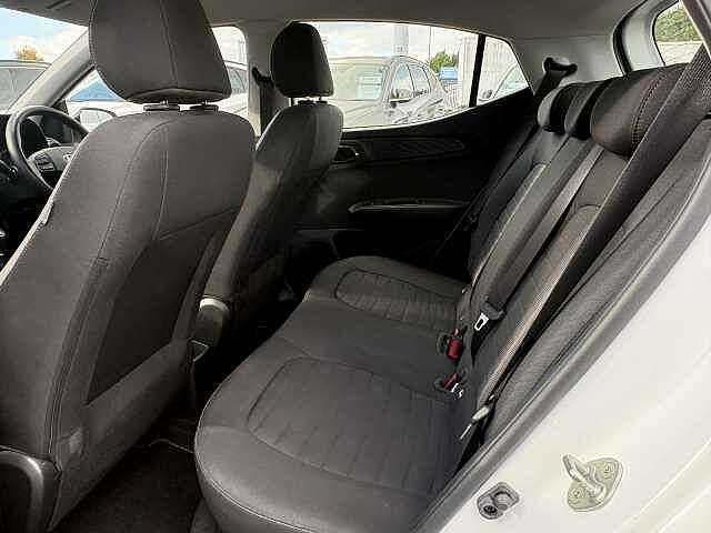 Hyundai I10 SE Connect 1.0 MPi (67ps) Atlas White