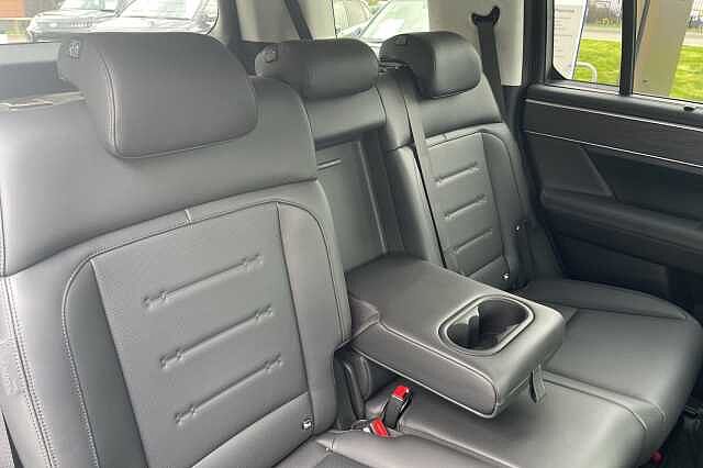 Hyundai SANTA FE Premium Plug-in Hybrid 1.6 T-GDi PHEV 4WD (253ps) Blue