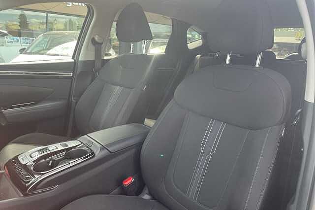 Hyundai TUCSON Premium Plug-in Hybrid 1.6 T-GDi PHEV 4WD (265ps)