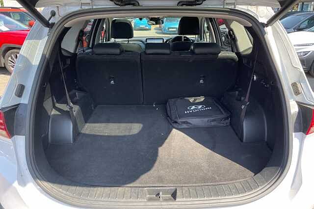 Hyundai SANTA FE Ultimate Plug-in Hybrid 1.6 T-GDi PHEV 4WD (265ps) Glacier White