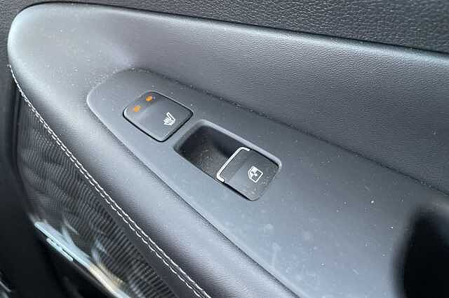 Hyundai SANTA FE Ultimate Plug-in Hybrid 1.6 T-GDi PHEV 4WD (265ps) Glacier White