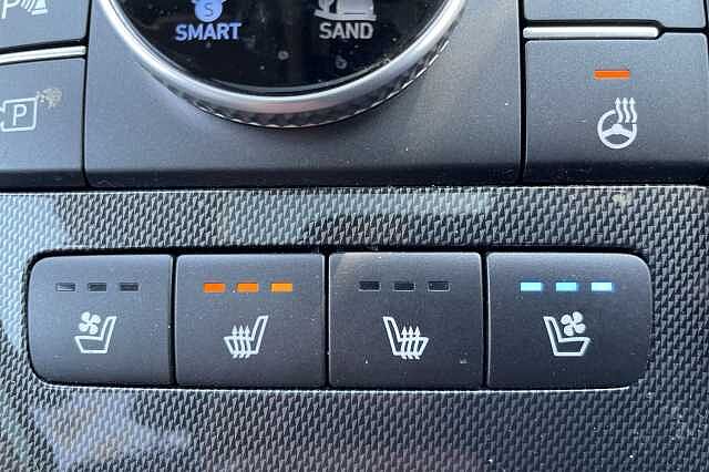 Hyundai SANTA FE Ultimate Plug-in Hybrid 1.6 T-GDi PHEV 4WD (265ps) Glacier White