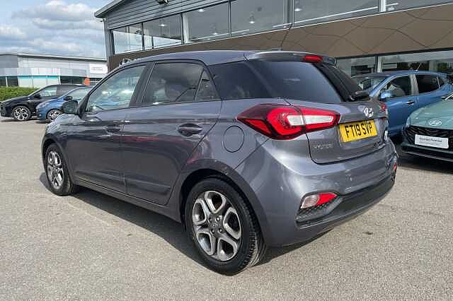 Hyundai I20 Premium Nav 1.2 MPi  (84ps) Stardust Grey