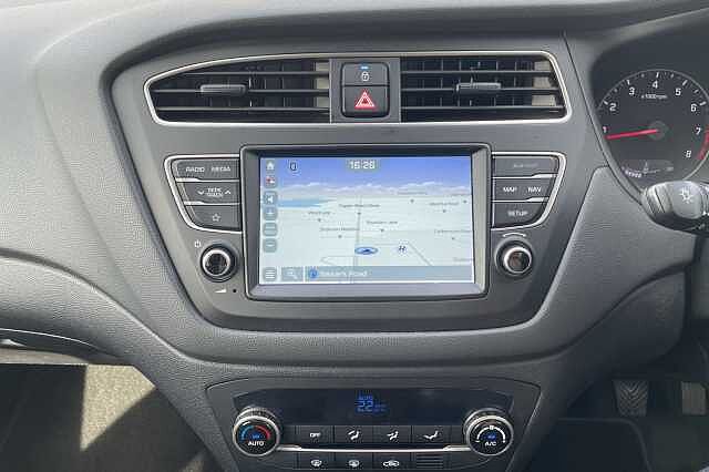 Hyundai I20 Premium Nav 1.2 MPi  (84ps) Stardust Grey