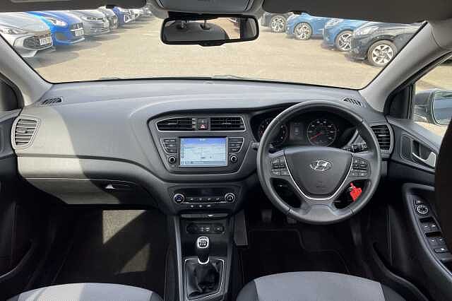 Hyundai I20 Premium Nav 1.2 MPi  (84ps) Stardust Grey