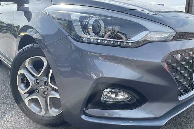Hyundai I20 Premium Nav 1.2 MPi  (84ps) Stardust Grey