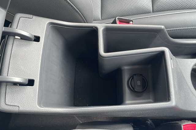 Hyundai IONIQ 1.6 GDi Hybrid Premium SE 5dr DCT