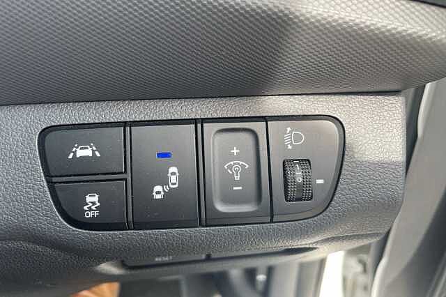 Hyundai IONIQ 1.6 GDi Hybrid Premium SE 5dr DCT