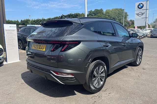 Hyundai TUCSON SE Connect 1.6 T-GDi HEV (230ps)