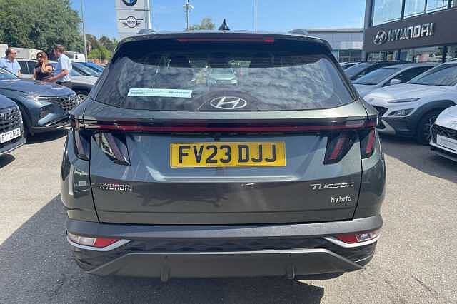 Hyundai TUCSON SE Connect 1.6 T-GDi HEV (230ps)