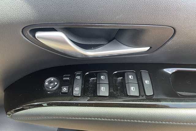 Hyundai TUCSON SE Connect 1.6 T-GDi HEV (230ps)