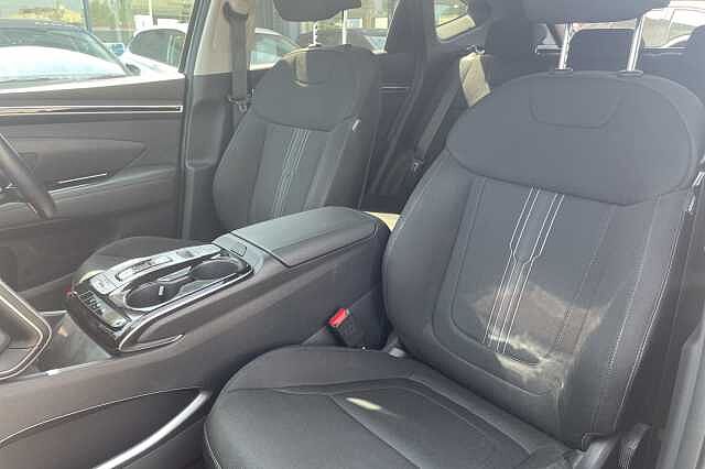 Hyundai TUCSON SE Connect 1.6 T-GDi HEV (230ps)
