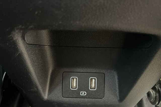 Hyundai TUCSON SE Connect 1.6 T-GDi HEV (230ps)